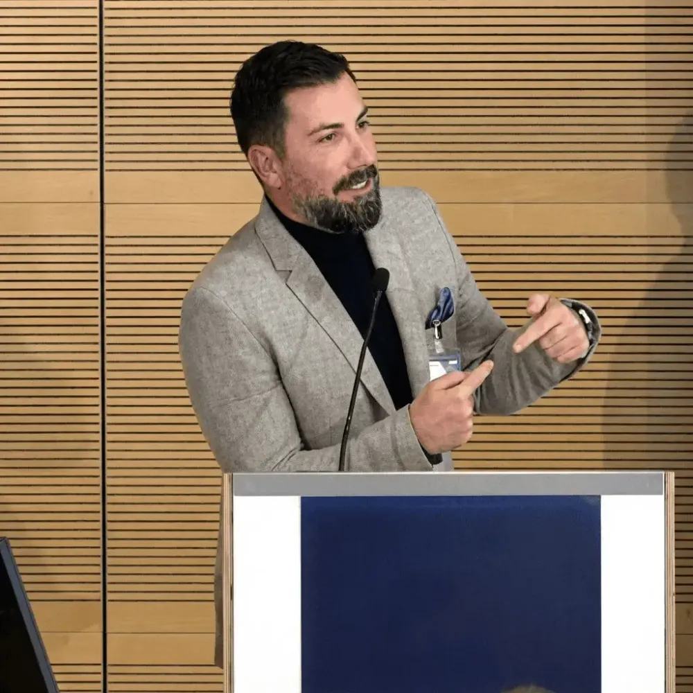 Professionelle Kongressorganisation mit strukturiertem Ticketverkauf und effizientem Teilnehmermanagement für erfolgreiche Events