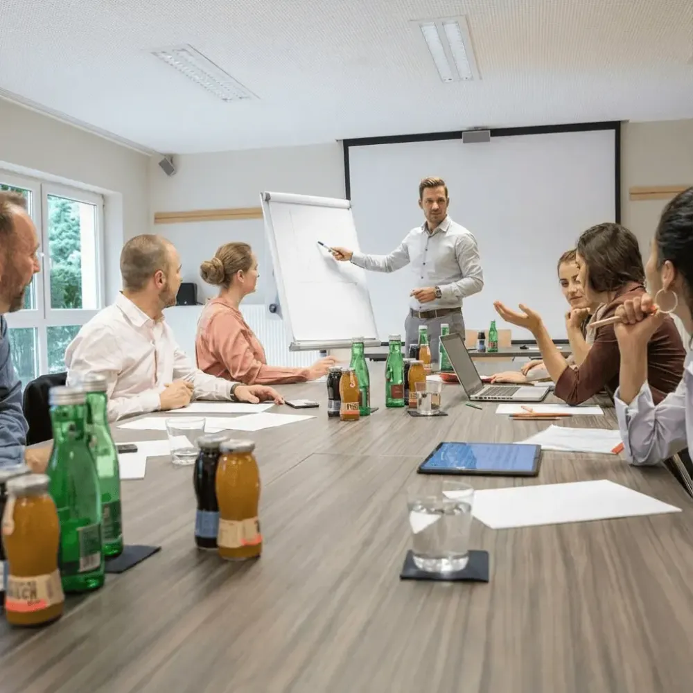 Effiziente Seminarverwaltung Kommunalakademie mit digitalen Teilnehmerlisten und automatisierter XRechnung für den öffentlichen Dienst