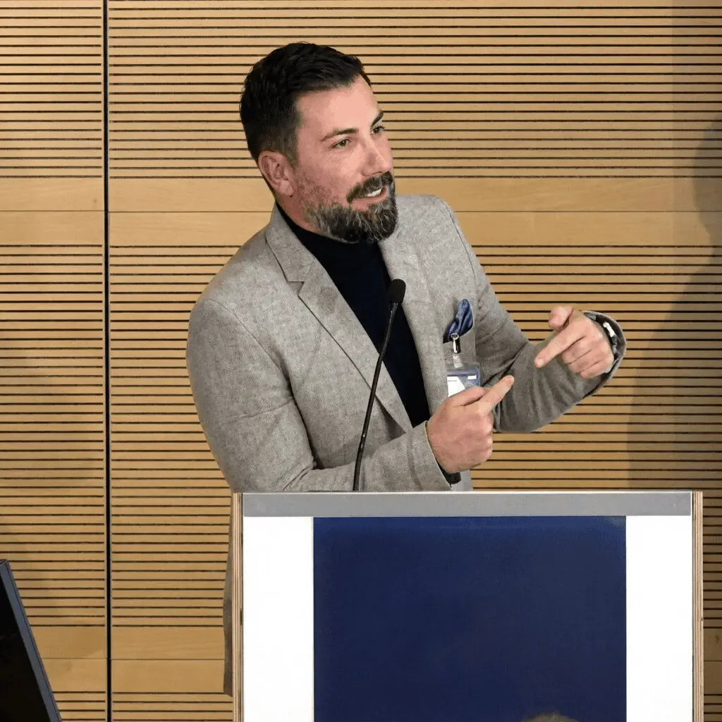 Professionelle Kongressorganisation mit strukturiertem Ticketverkauf und effizientem Teilnehmermanagement für erfolgreiche Events