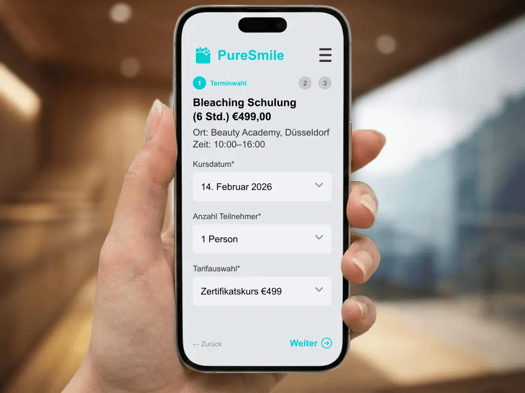 Kunde bucht Termin für kosmetische Zahnaufhellung online auf Smartphone für Bleaching Studio Behandlung ohne Anruf